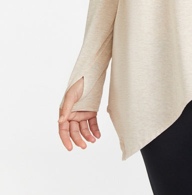 Sun Wrap with discreet thumbholes